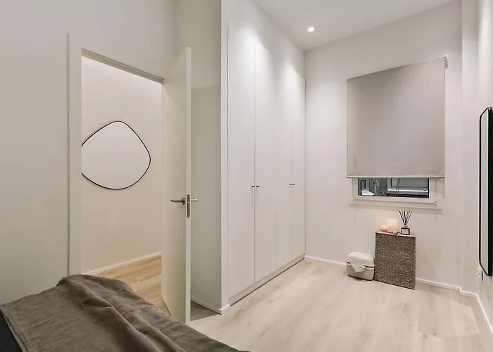 Grotta - 3 Bedrooms In Sant Gervasi *