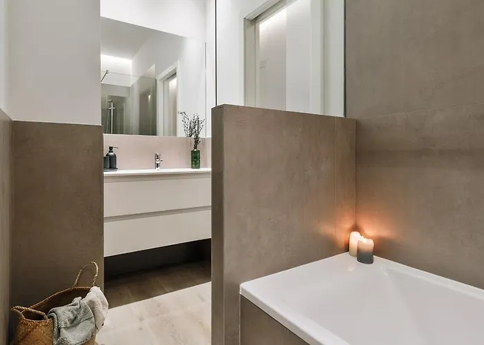 Grotta - 3 Bedrooms In Sant Gervasi *